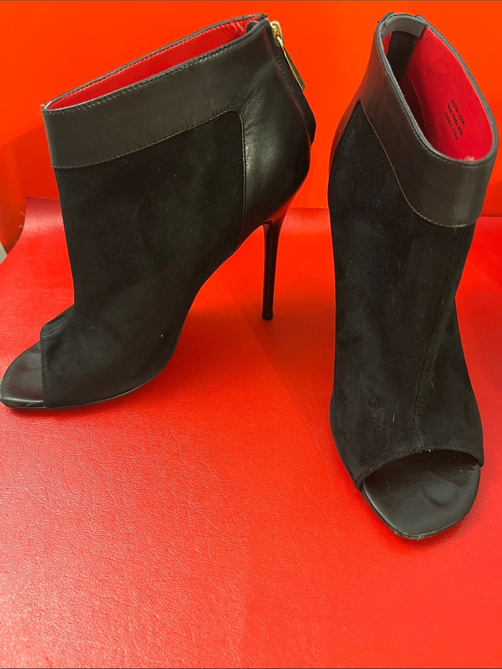 Charles Jourdan Black Suede Peep-Toe Stiletto Ankle Booties size 8M heels 4.5”H